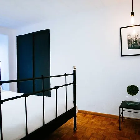 Vintage & In Bairro Alto, * Lissabon