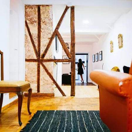 Vintage & In Bairro Alto, * リスボン
